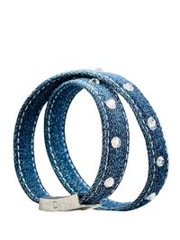 Wickelarmband aus recycelter Jeans verziert mit Schmucksteinen, schlicht und nachhaltig